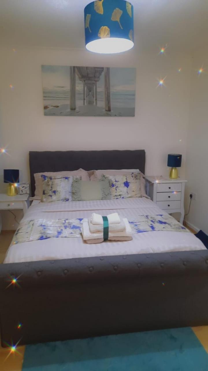Lovely 2-Bed House In The Heart Of Woodhouse Leeds Лийдс Екстериор снимка